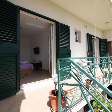 Ferienwohnung Privatna Soba Gita Sumartin Exterior foto